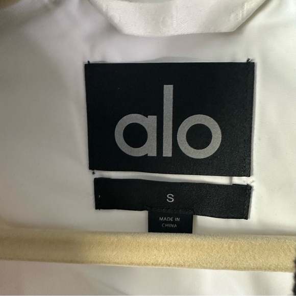 ALO YOGA White Cropped G.O.A.T varsity jacket SZ S - Picture 6 of 9